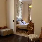 Semesterbostad Finestra Rossa Old Town Vintage House *