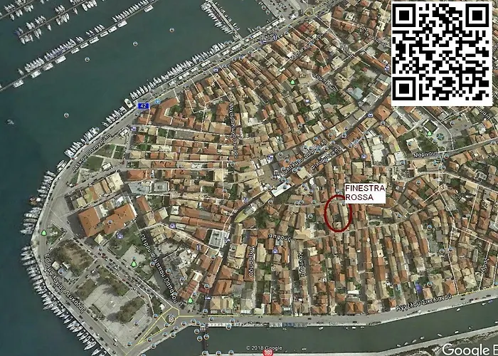 Finestra Rossa Old Town Vintage House