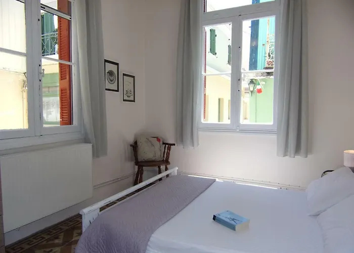 Casa vacanze Finestra Rossa Old Town Vintage House