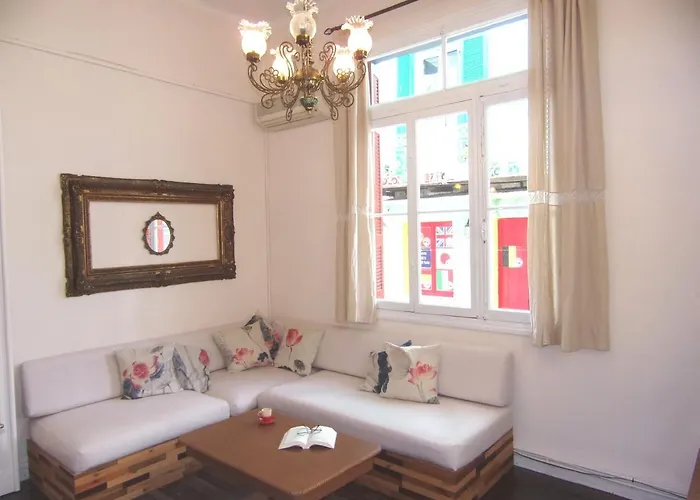 Casa vacanze Finestra Rossa Old Town Vintage House