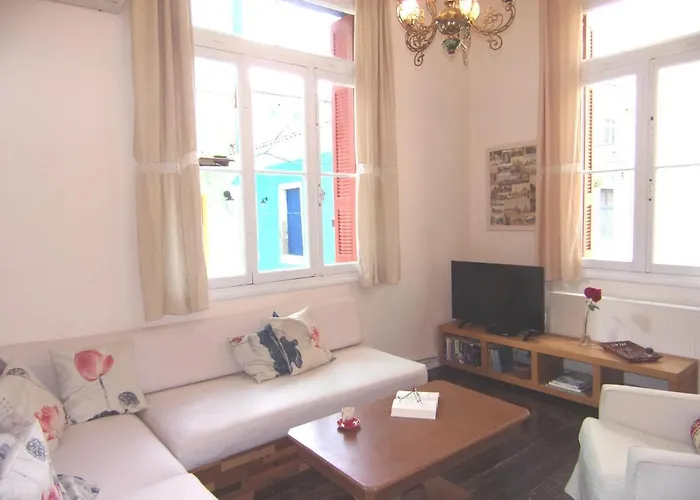 Casa vacanze Finestra Rossa Old Town Vintage House *